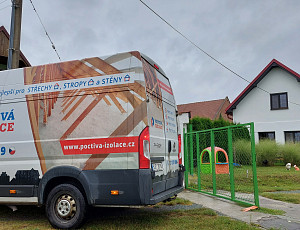 Zateplení rodinného domu pomocí foukané izolace